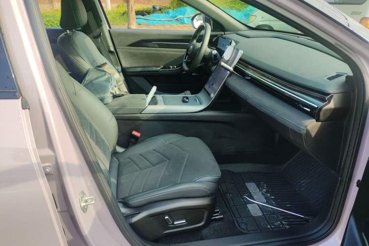 Used Geely Galaxy L6 2024 125km Creative Edition Right Front Seat