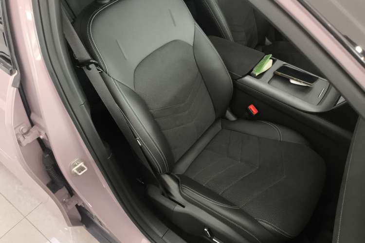 Used Geely Galaxy L6 2024 125km Creative Edition Right Front Seat