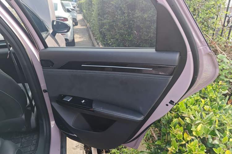 Used Geely Galaxy L6 2024 125km Creative Edition Right Rear Door Interior