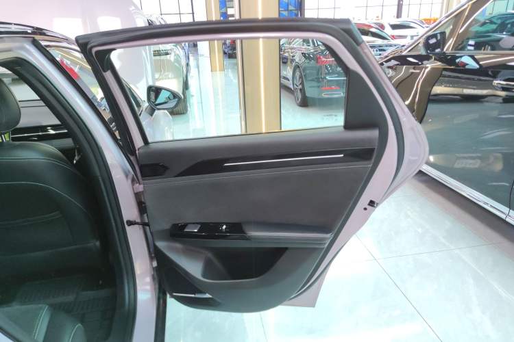 Used Geely Galaxy L6 2024 125km Creative Edition Right Rear Door Interior