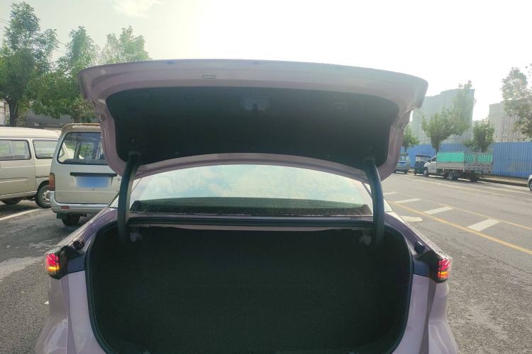 Used Geely Galaxy L6 2024 125km Creative Edition Trunk