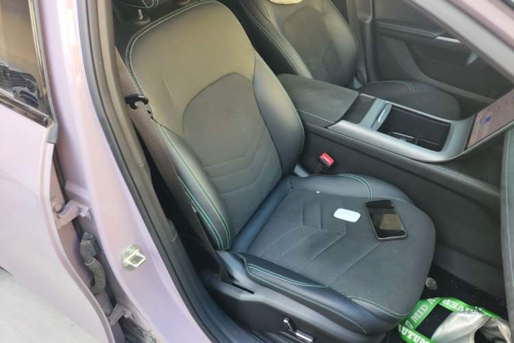 Used Geely Galaxy L6 2024 125km Creative Edition Right Front Seat