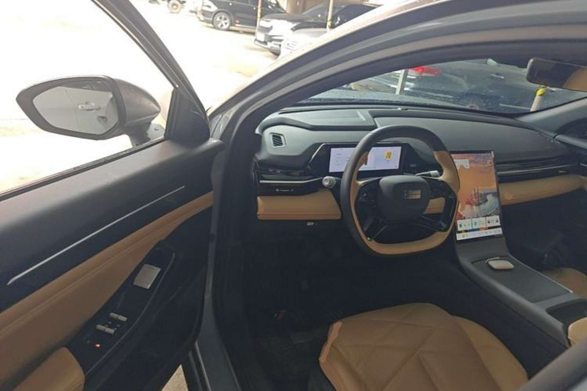Used Geely Galaxy L6 2024 125km PLUS Dragon Edition Driver Seat