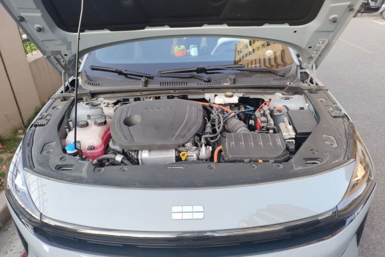 Used Geely Galaxy L6 2024 125km PLUS Dragon Edition Engine Bay
