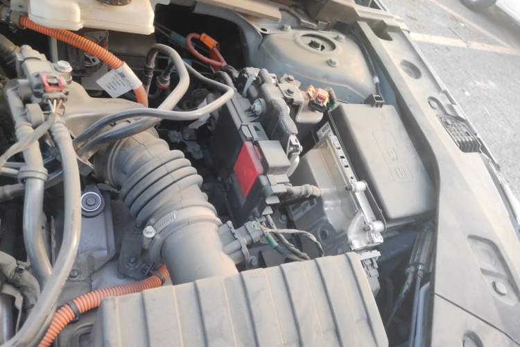 Used Geely Galaxy L6 2024 125km PLUS Dragon Edition Engine Bay Left