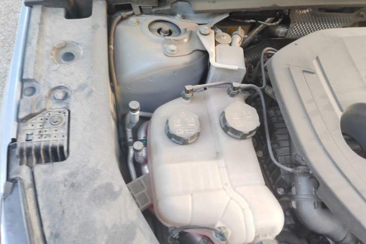 Used Geely Galaxy L6 2024 125km PLUS Dragon Edition Engine Bay Right