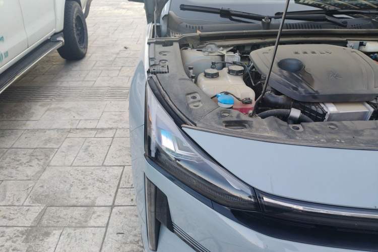 Used Geely Galaxy L6 2024 125km PLUS Dragon Edition Engine Bay Right