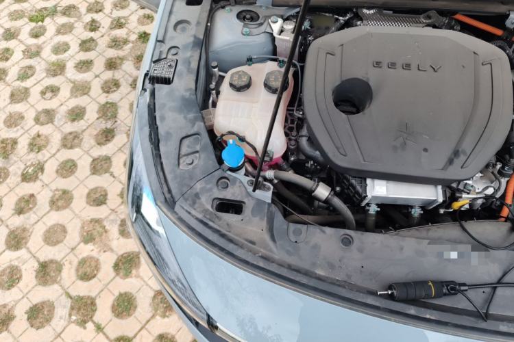 Used Geely Galaxy L6 2024 125km PLUS Dragon Edition Engine Bay Right