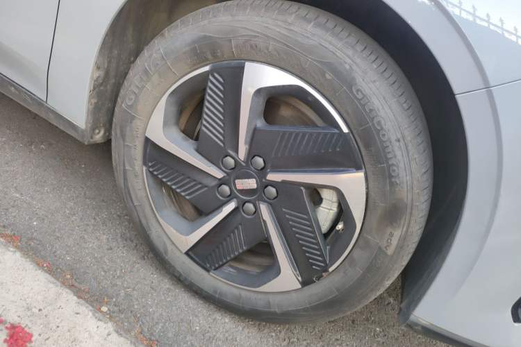 Used Geely Galaxy L6 2024 125km PLUS Dragon Edition Exterior 7