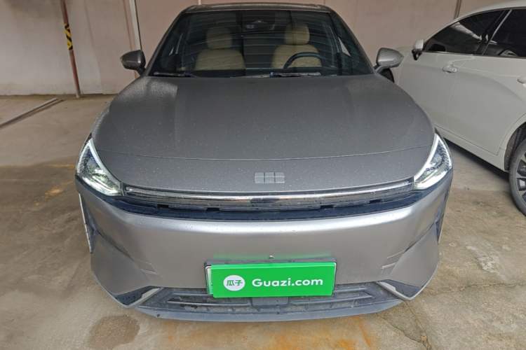 Used Geely Galaxy L6 2024 125km PLUS Dragon Edition Front