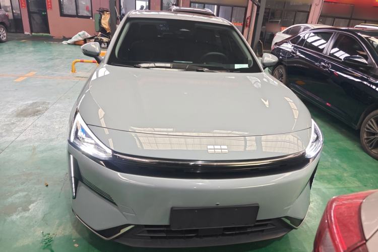 Used Geely Galaxy L6 2024 125km PLUS Dragon Edition Front