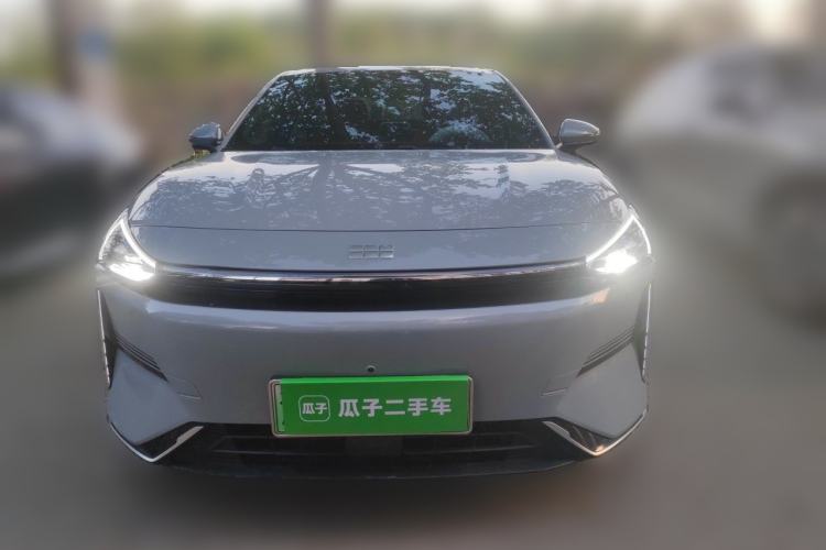 Used Geely Galaxy L6 2024 125km PLUS Dragon Edition Front