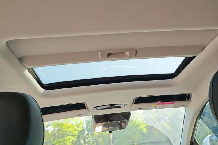 Used Geely Galaxy L6 2024 125km PLUS Dragon Edition Headliner