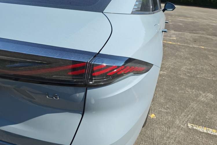 Used Geely Galaxy L6 2024 125km PLUS Dragon Edition Right Rear Taillight