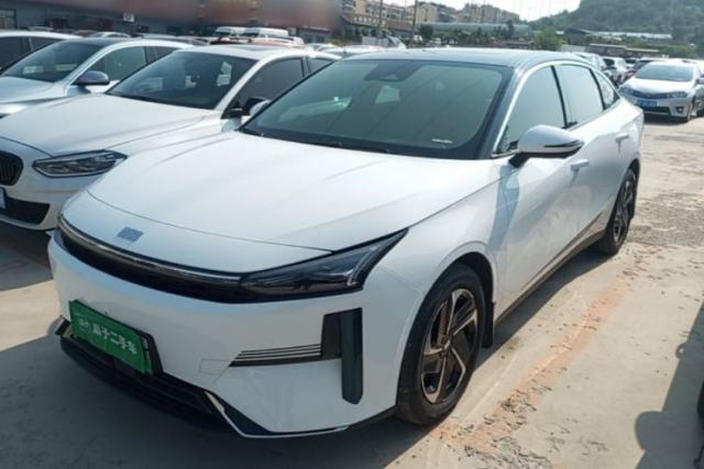 Used Geely Galaxy L6 2024 125km PLUS Dragon Edition