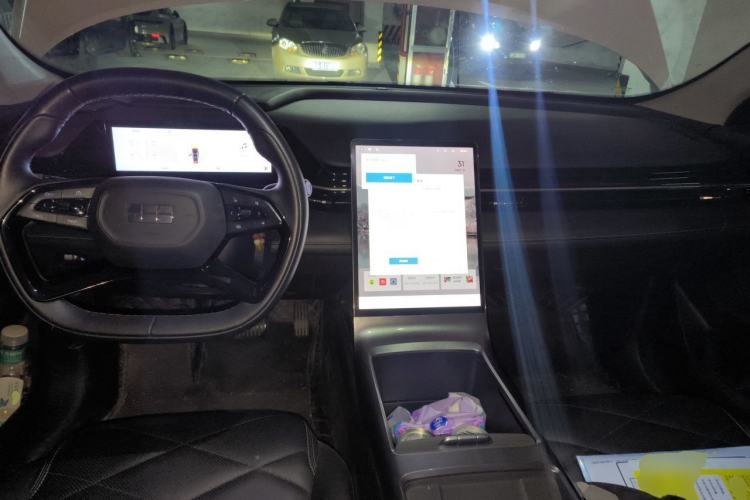Used Geely Galaxy L6 2024 125km PLUS Dragon Edition Center Console