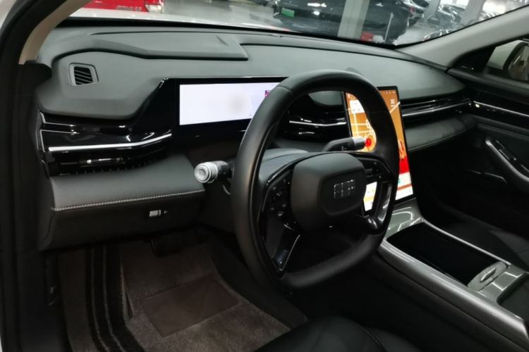Used Geely Galaxy L6 2024 125km PLUS Dragon Edition Center Console