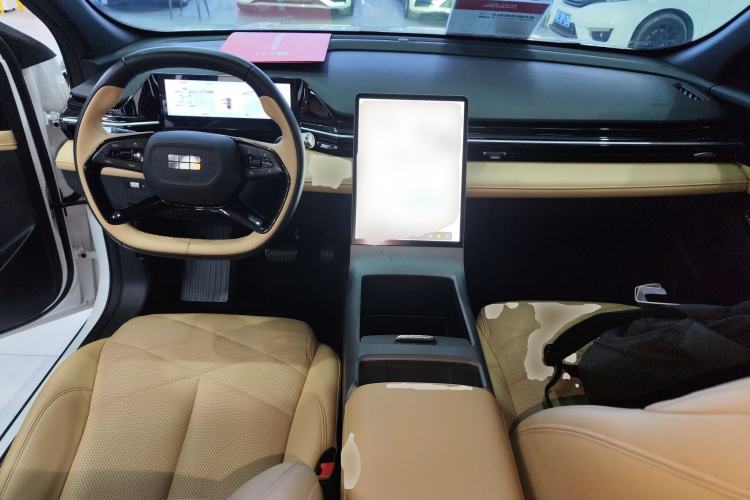 Used Geely Galaxy L6 2024 125km PLUS Dragon Edition Center Console