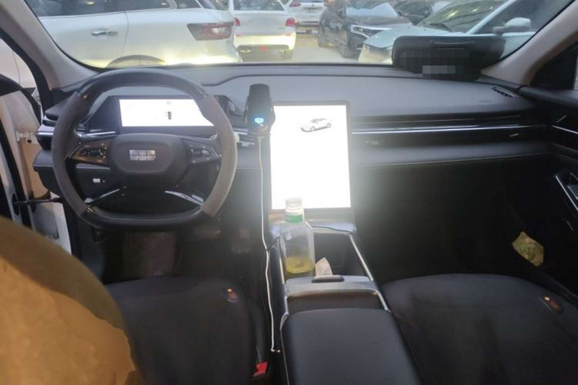 Used Geely Galaxy L6 2024 125km PLUS Dragon Edition Center Console