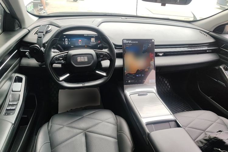 Used Geely Galaxy L6 2024 125km PLUS Dragon Edition Center Console