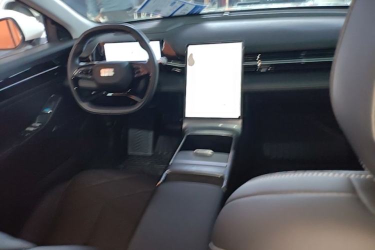 Used Geely Galaxy L6 2024 125km PLUS Dragon Edition Center Console