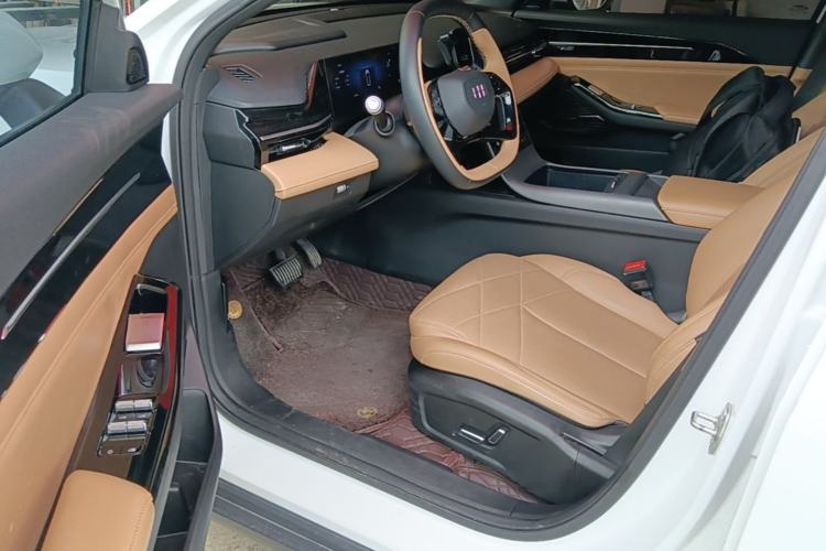 Used Geely Galaxy L6 2024 125km PLUS Dragon Edition Driver Seat