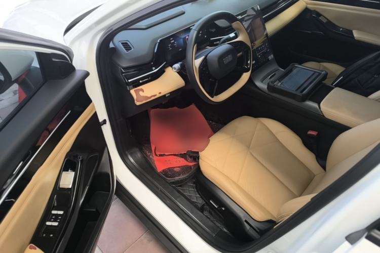 Used Geely Galaxy L6 2024 125km PLUS Dragon Edition Driver Seat