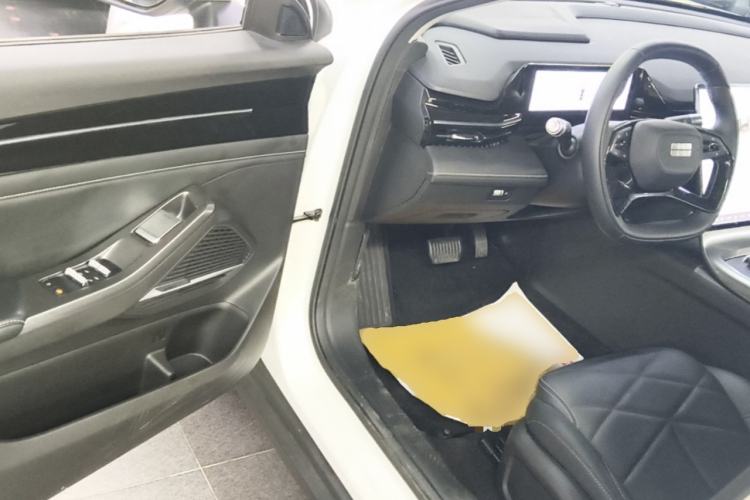 Used Geely Galaxy L6 2024 125km PLUS Dragon Edition Driver Seat