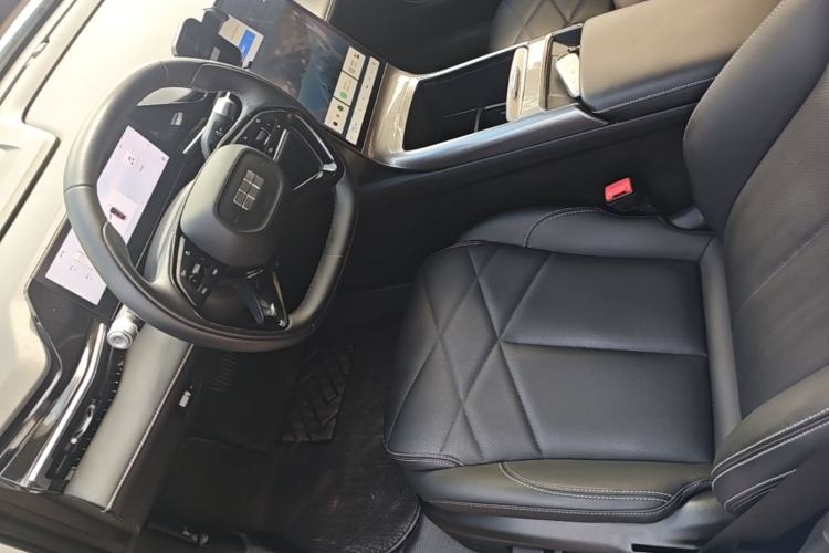 Used Geely Galaxy L6 2024 125km PLUS Dragon Edition Driver Seat