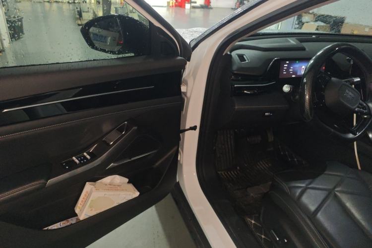 Used Geely Galaxy L6 2024 125km PLUS Dragon Edition Driver Seat