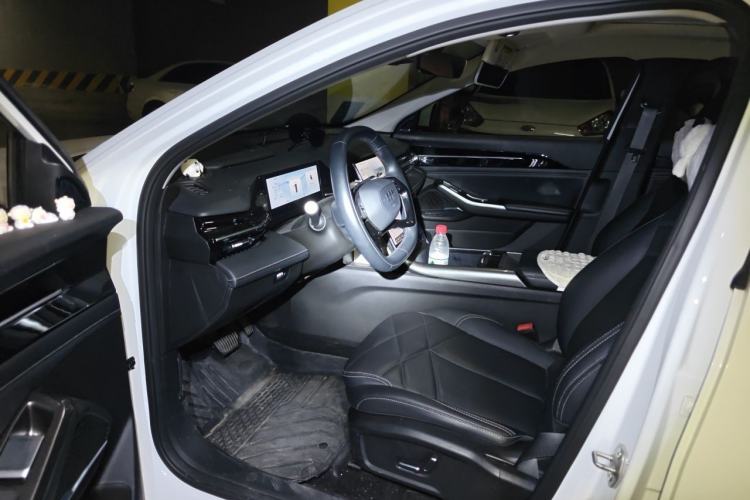 Used Geely Galaxy L6 2024 125km PLUS Dragon Edition Driver Seat