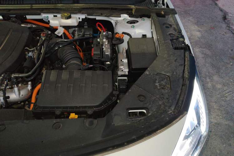Used Geely Galaxy L6 2024 125km PLUS Dragon Edition Engine Bay Left