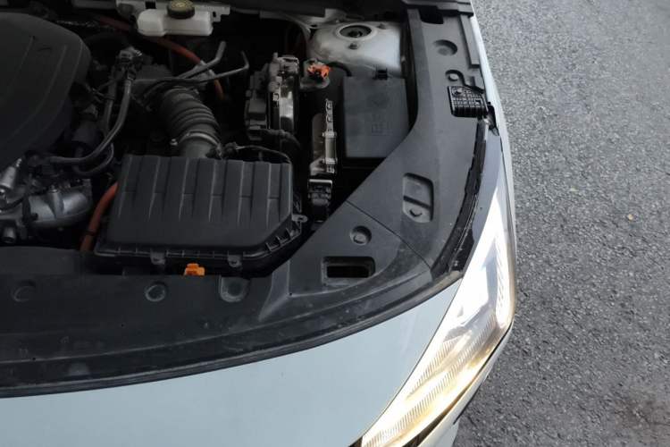 Used Geely Galaxy L6 2024 125km PLUS Dragon Edition Engine Bay Left