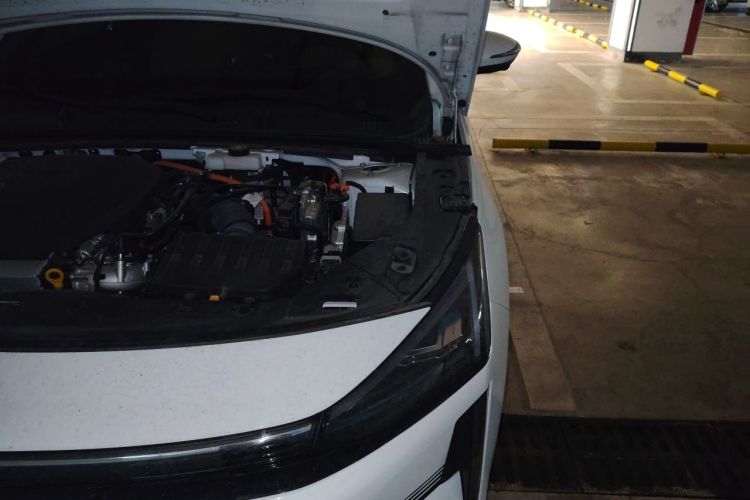 Used Geely Galaxy L6 2024 125km PLUS Dragon Edition Engine Bay Left