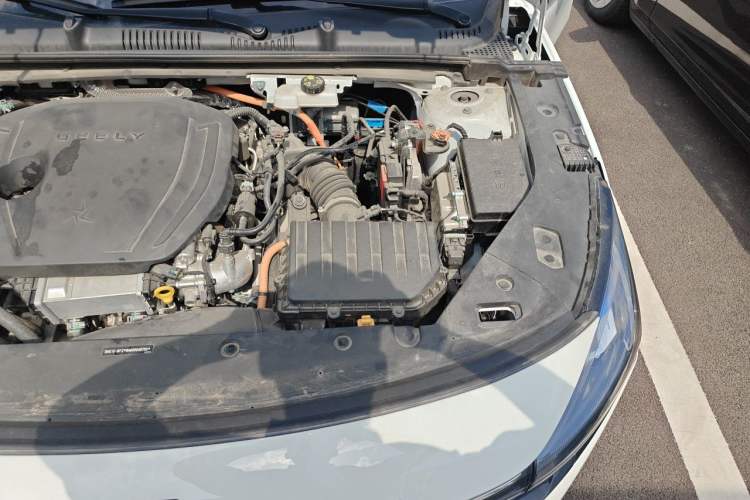 Used Geely Galaxy L6 2024 125km PLUS Dragon Edition Engine Bay Left