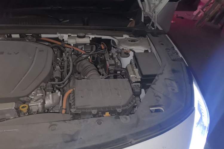Used Geely Galaxy L6 2024 125km PLUS Dragon Edition Engine Bay Left