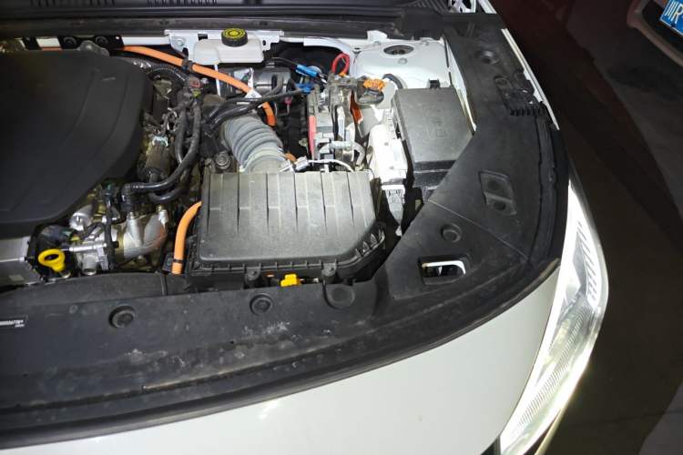 Used Geely Galaxy L6 2024 125km PLUS Dragon Edition Engine Bay Left