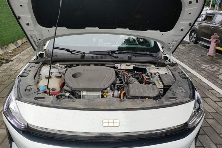 Used Geely Galaxy L6 2024 125km PLUS Dragon Edition Engine Bay