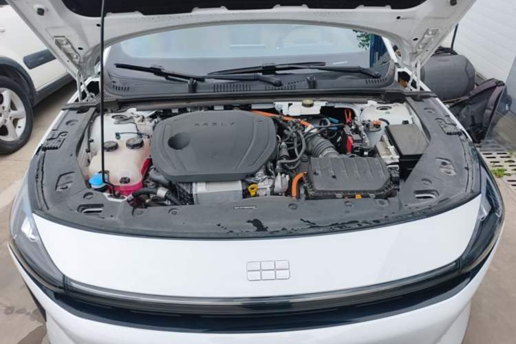 Used Geely Galaxy L6 2024 125km PLUS Dragon Edition Engine Bay