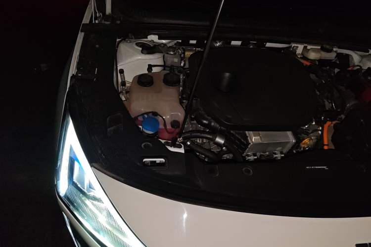 Used Geely Galaxy L6 2024 125km PLUS Dragon Edition Engine Bay Right