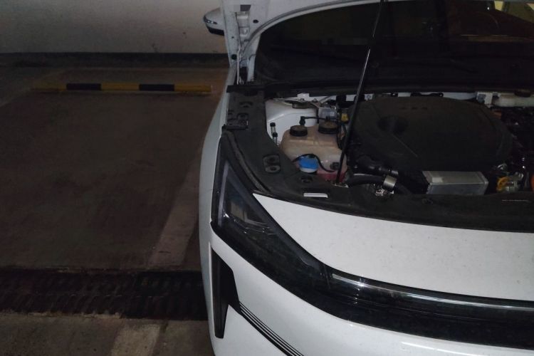 Used Geely Galaxy L6 2024 125km PLUS Dragon Edition Engine Bay Right