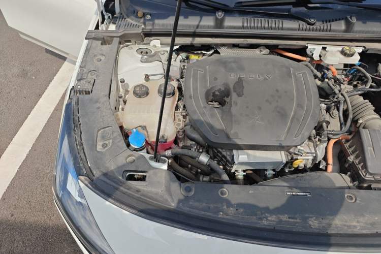 Used Geely Galaxy L6 2024 125km PLUS Dragon Edition Engine Bay Right