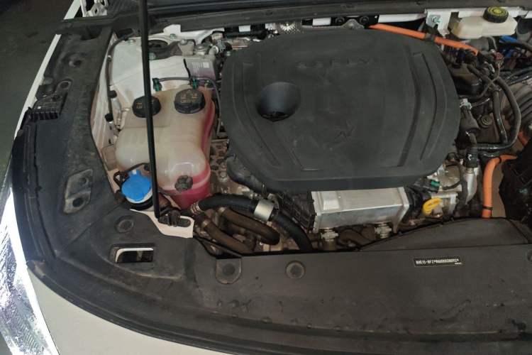 Used Geely Galaxy L6 2024 125km PLUS Dragon Edition Engine Bay Right