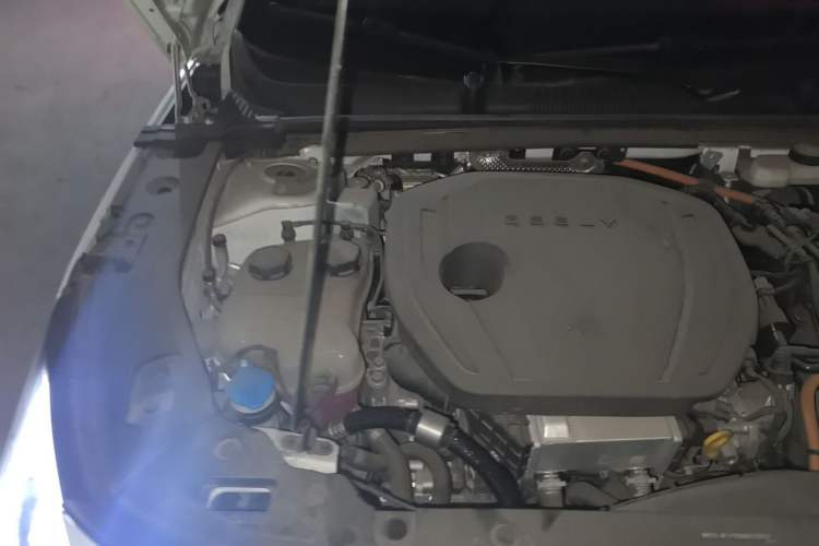 Used Geely Galaxy L6 2024 125km PLUS Dragon Edition Engine Bay Right