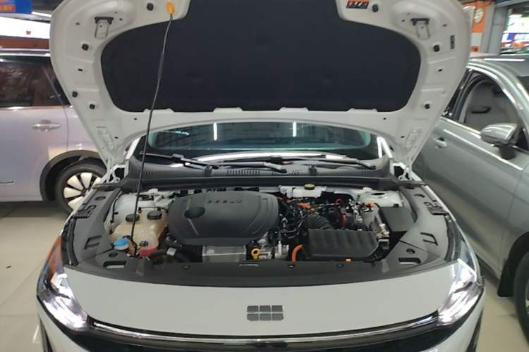 Used Geely Galaxy L6 2024 125km PLUS Dragon Edition Engine Bay