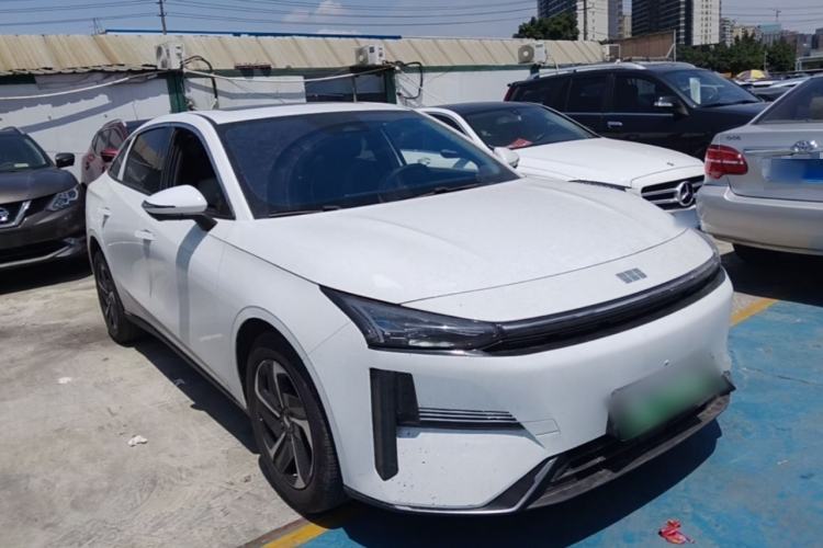Used Geely Galaxy L6 2024 125km PLUS Dragon Edition Exterior 1
