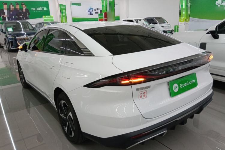 Used Geely Galaxy L6 2024 125km PLUS Dragon Edition Exterior 2
