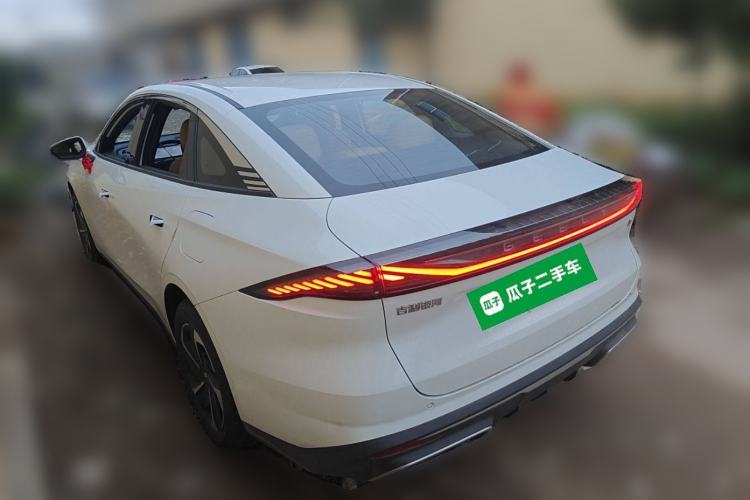 Used Geely Galaxy L6 2024 125km PLUS Dragon Edition Exterior 3