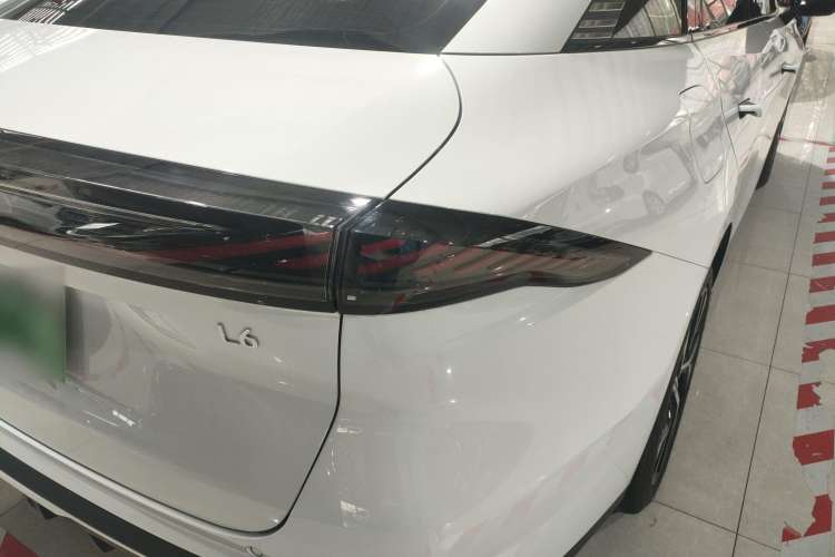 Used Geely Galaxy L6 2024 125km Creative Edition Exterior 6