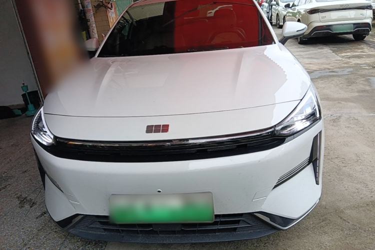 Used Geely Galaxy L6 2024 125km PLUS Dragon Edition Front